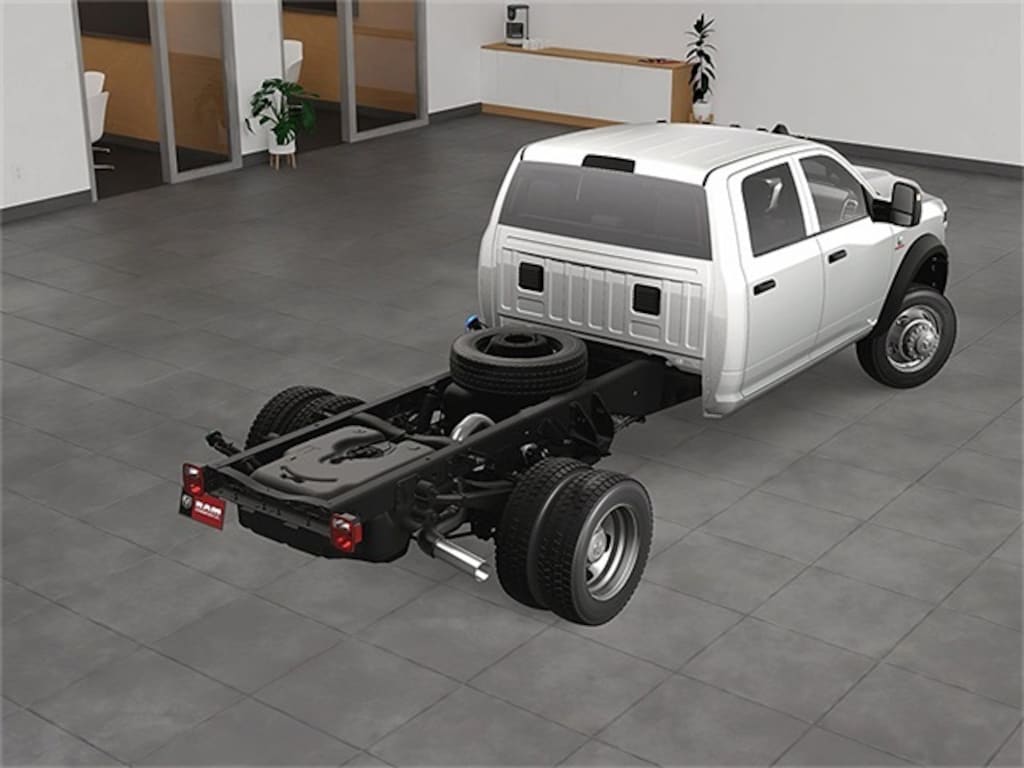 New 2025 Ram 5500 Chassis Cab 5500 TRADESMAN CHASSIS CREW CAB 4X4 60' CA Pickup