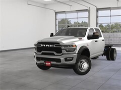 2025 Ram 5500 Chassis Cab 5500 TRADESMAN CHASSIS CREW CAB 4X4 60' CA Pickup