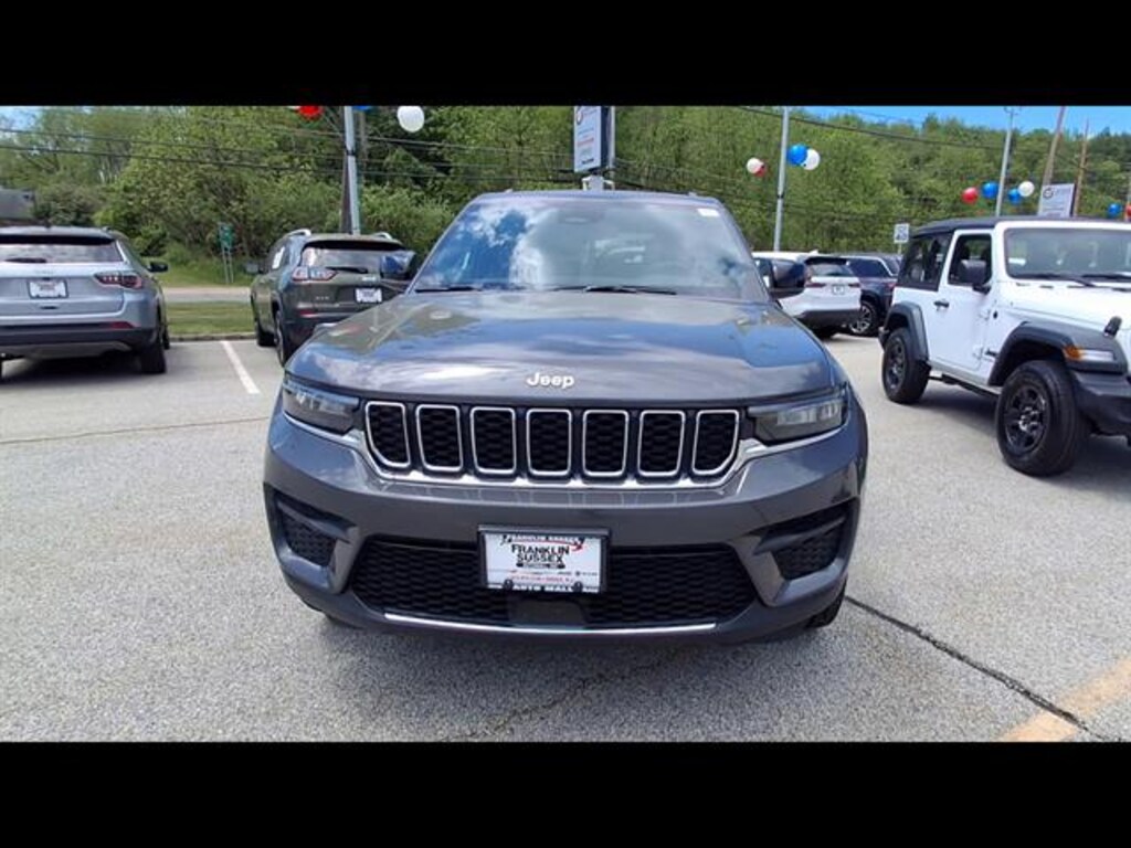 Certified 2024 Jeep Grand Cherokee Laredo SUV