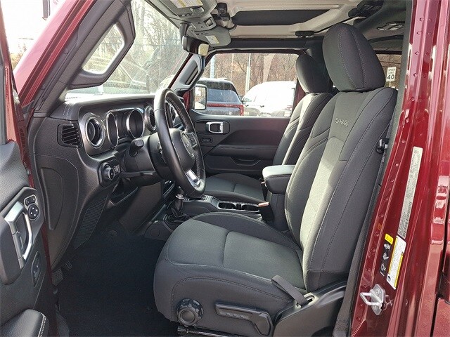 2022 Jeep Wrangler Unlimited Sahara photo 3