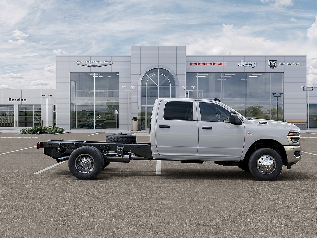 2026 RAM 3500 Chassis Tradesman - Photo 20