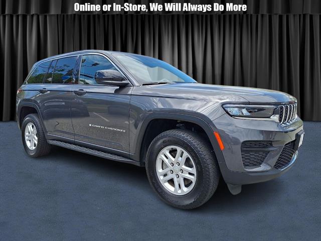 2024 Jeep Grand Cherokee Laredo 4x4's photo