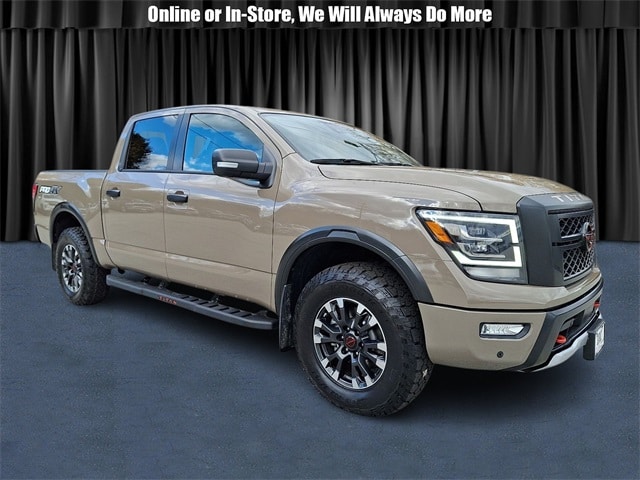 2023 Nissan Titan Truck Crew Cab  2023 Nissan Titan Truck Crew Cab