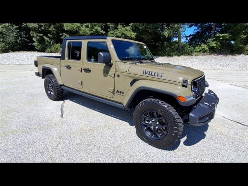 Used 2025 Jeep Gladiator Willys Truck Crew Cab