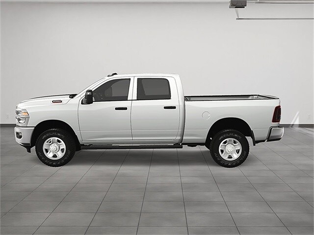 2025 Ram 2500 Tradesman photo 3