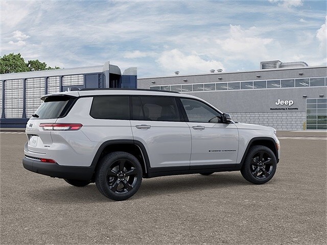 2025 Jeep Grand Cherokee Limited photo 4
