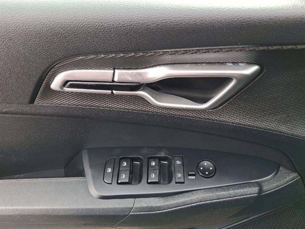 Used 2023 Kia Sportage Hybrid LX SUV