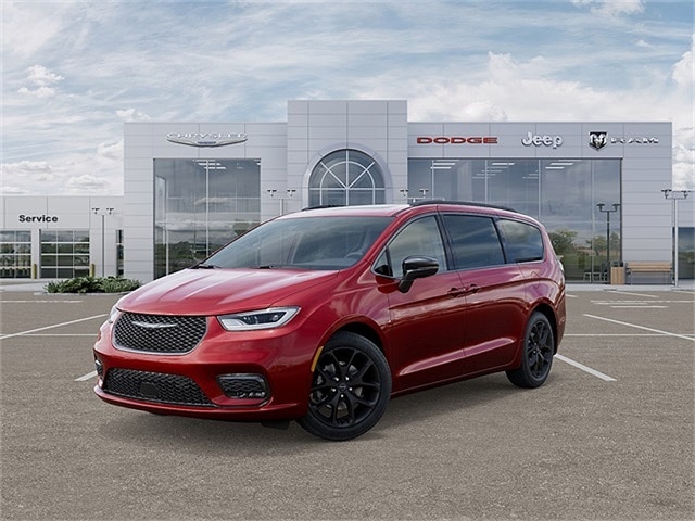 2026 Chrysler Pacifica Limited's photo