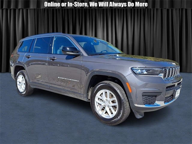 2024 Jeep Grand Cherokee L Laredo's photo