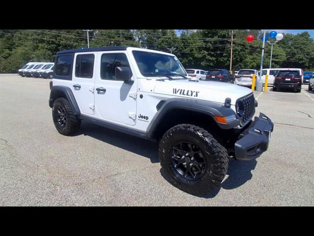 Used 2025 Jeep Wrangler Willys SUV