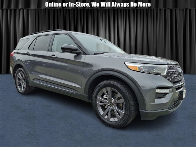 2023 Ford Explorer XLT's photo