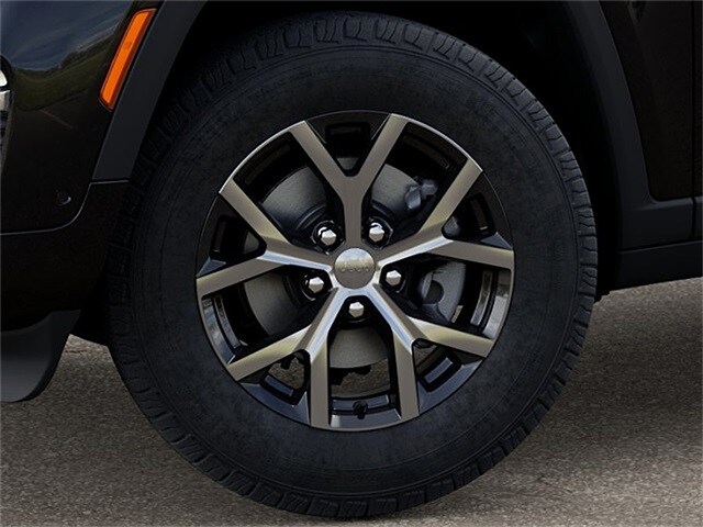 2025 Jeep Grand Cherokee Limited photo 3