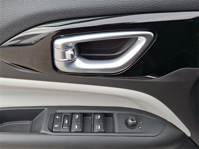 2025 Jeep Compass Limited photo 2