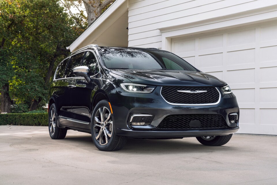 Chrysler Pacifica and Pacifica Hybrid for sale in Sussex, NJ at Franklin Sussex Auto Mall