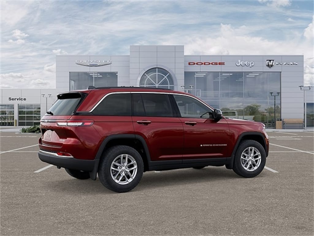 New 2025 Jeep Grand Cherokee LAREDO X 4X4 Sport Utility