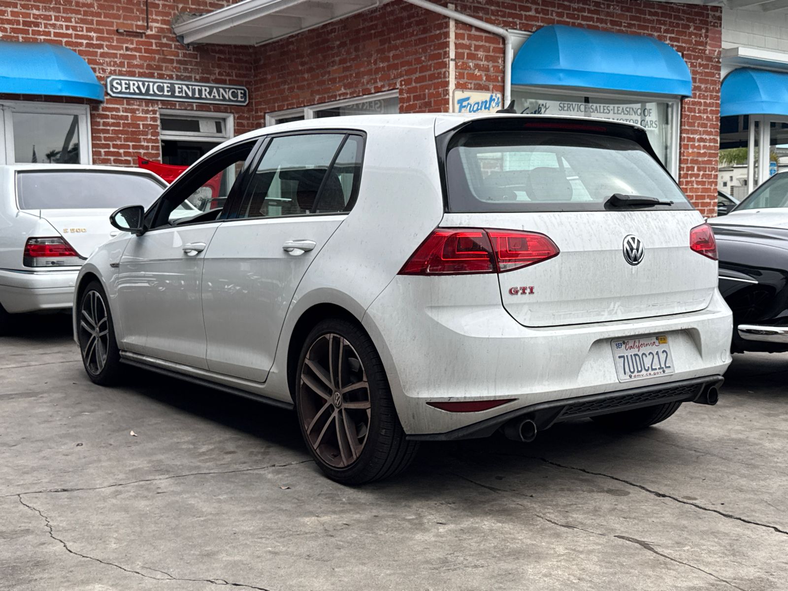 2017 Volkswagen Golf GTI Sport SE Autobahn photo 3