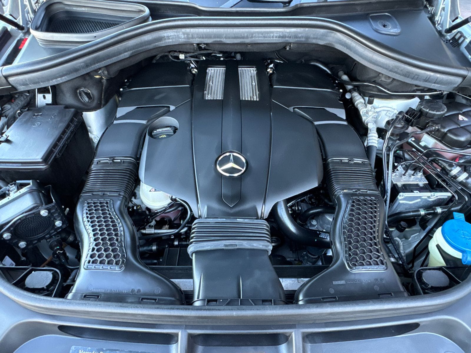 2016 Mercedes-Benz GLE-Class GLE550e - Photo 6