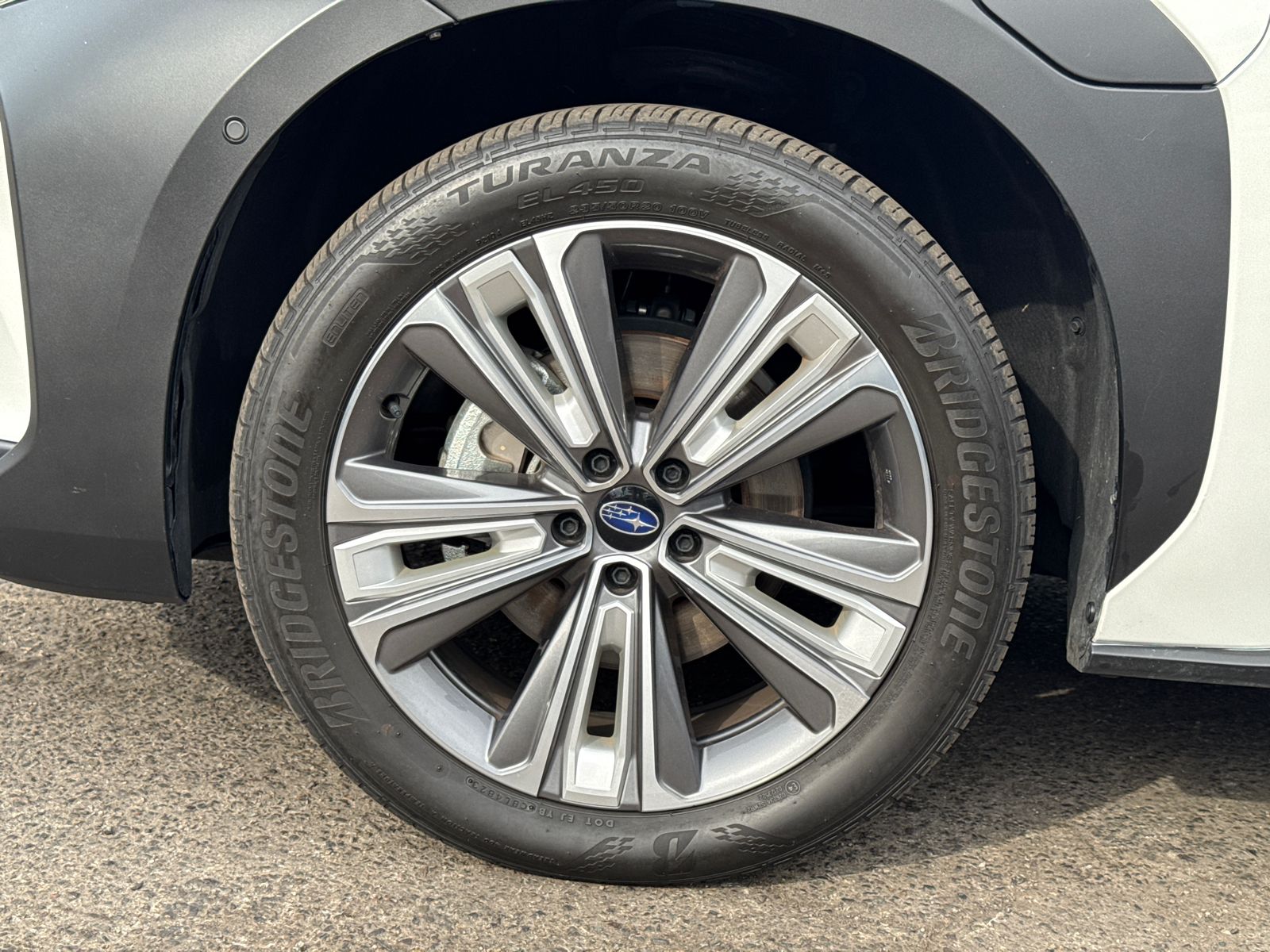 2024 Subaru Solterra Limited photo 3