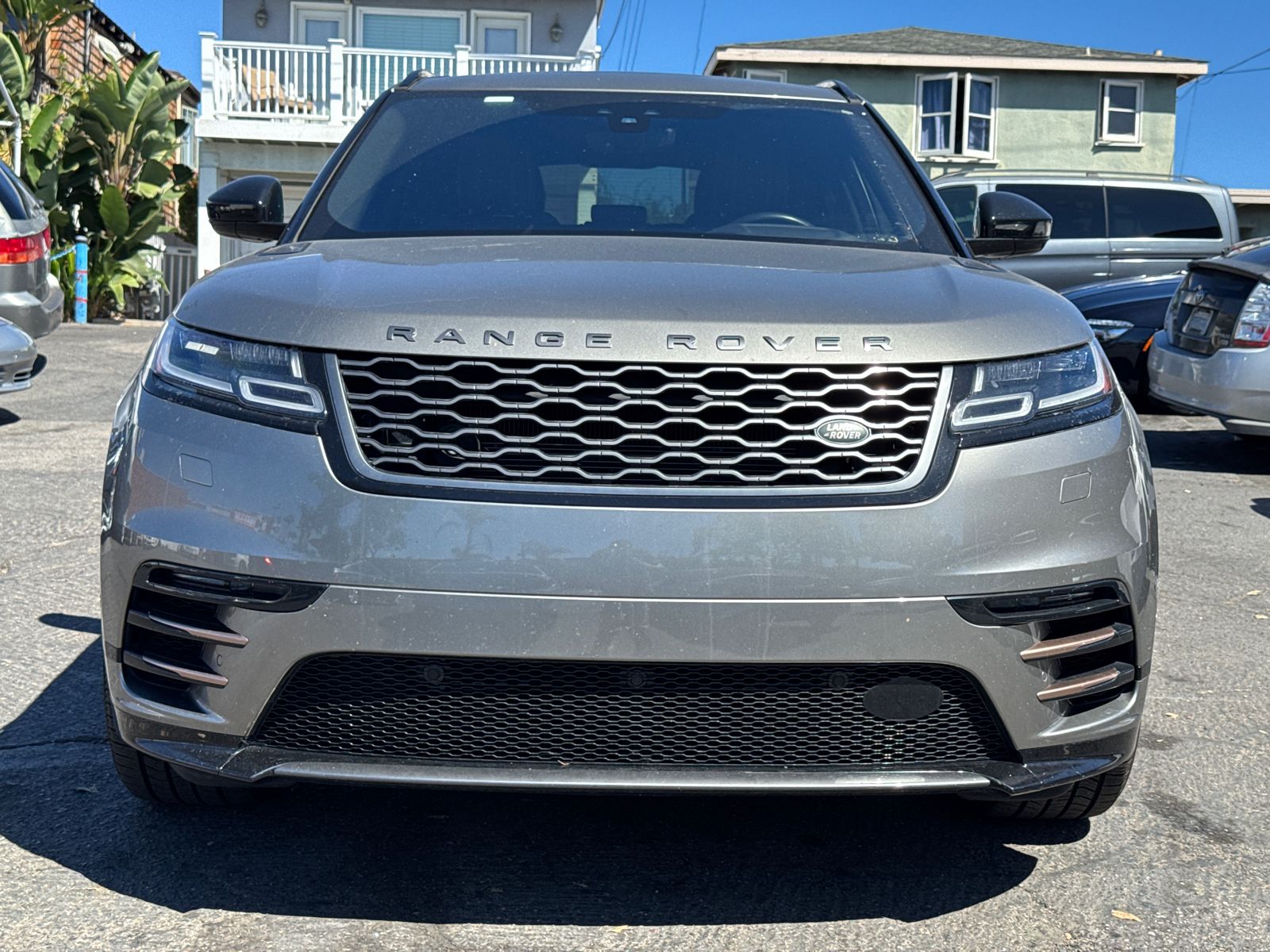 2019 Land Rover Range Rover Velar SE photo 2