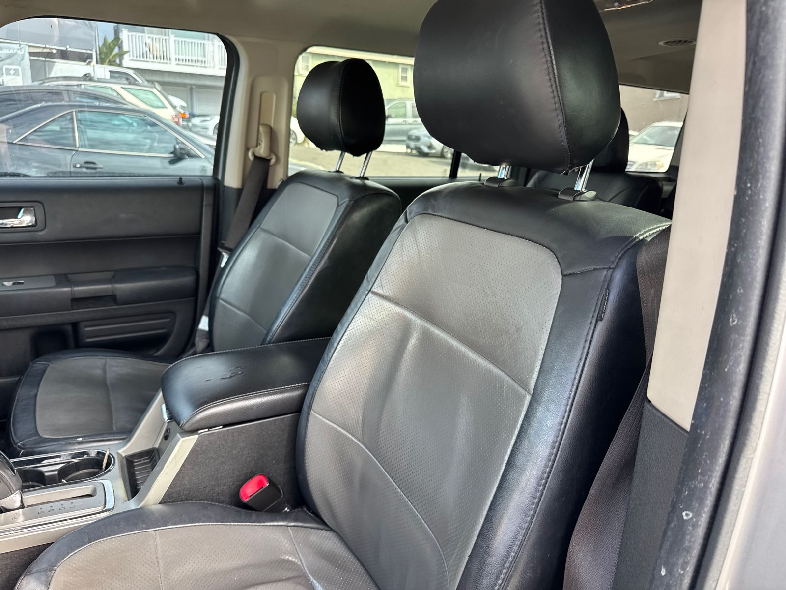 2012 Ford Flex SE photo 2