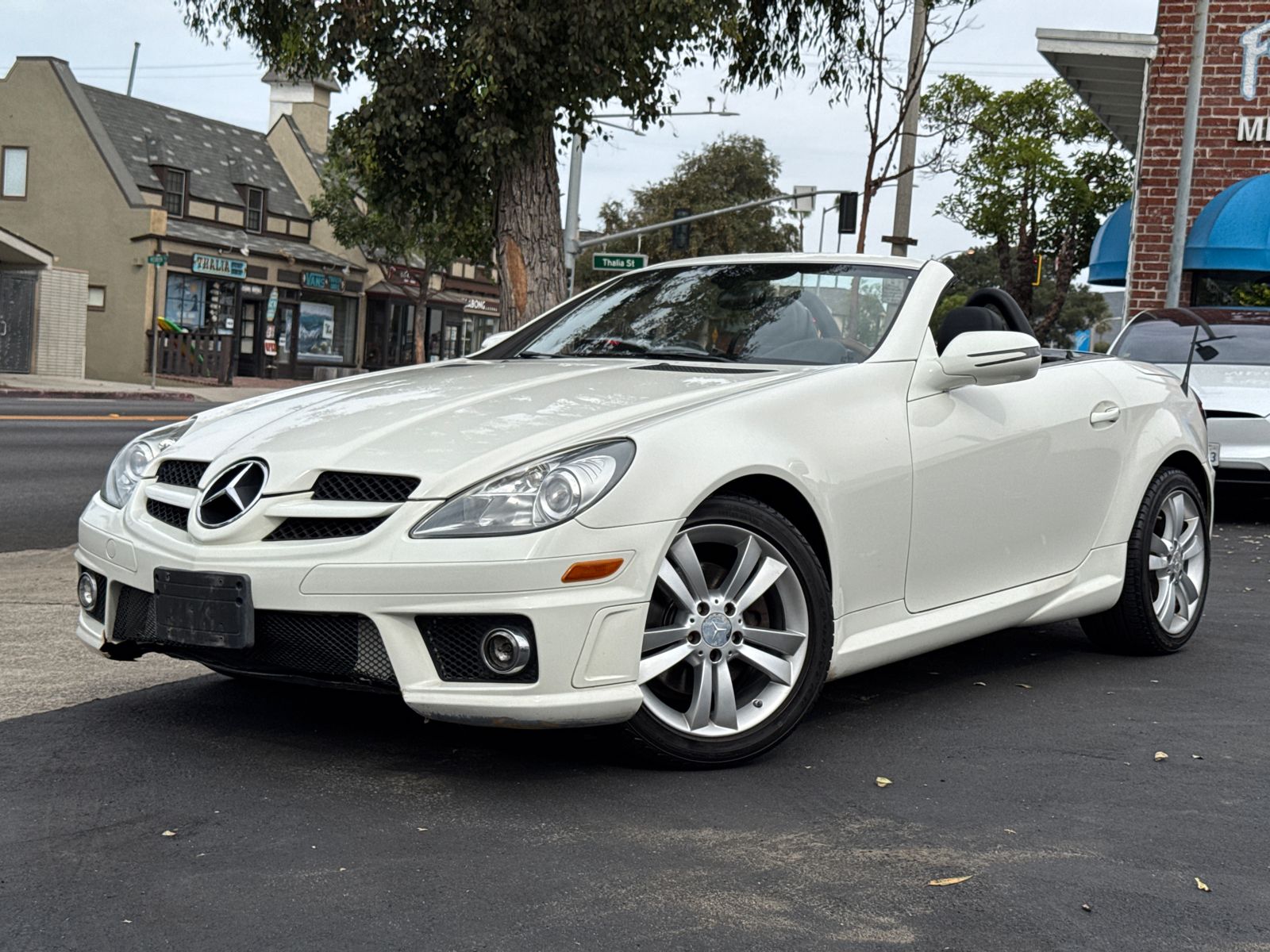 2011 Mercedes Benz SLK 300 photo 2