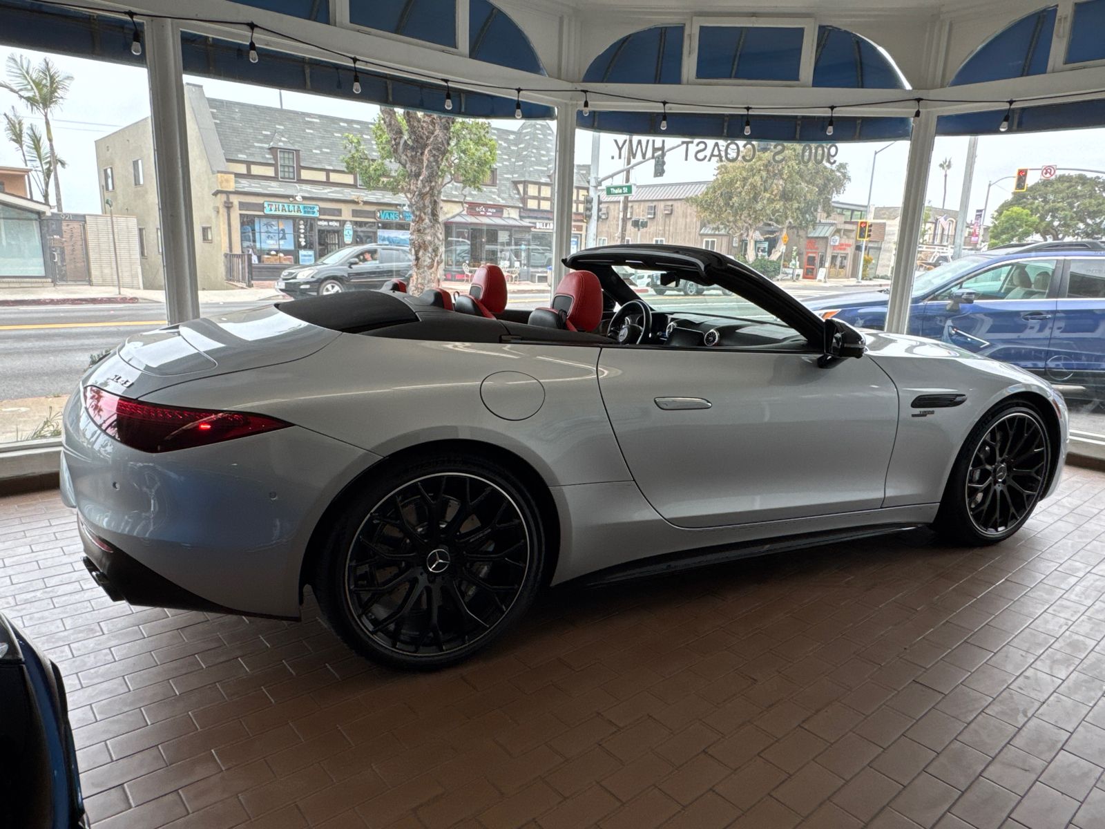 2024 Mercedes Benz SL 43 AMG photo 4