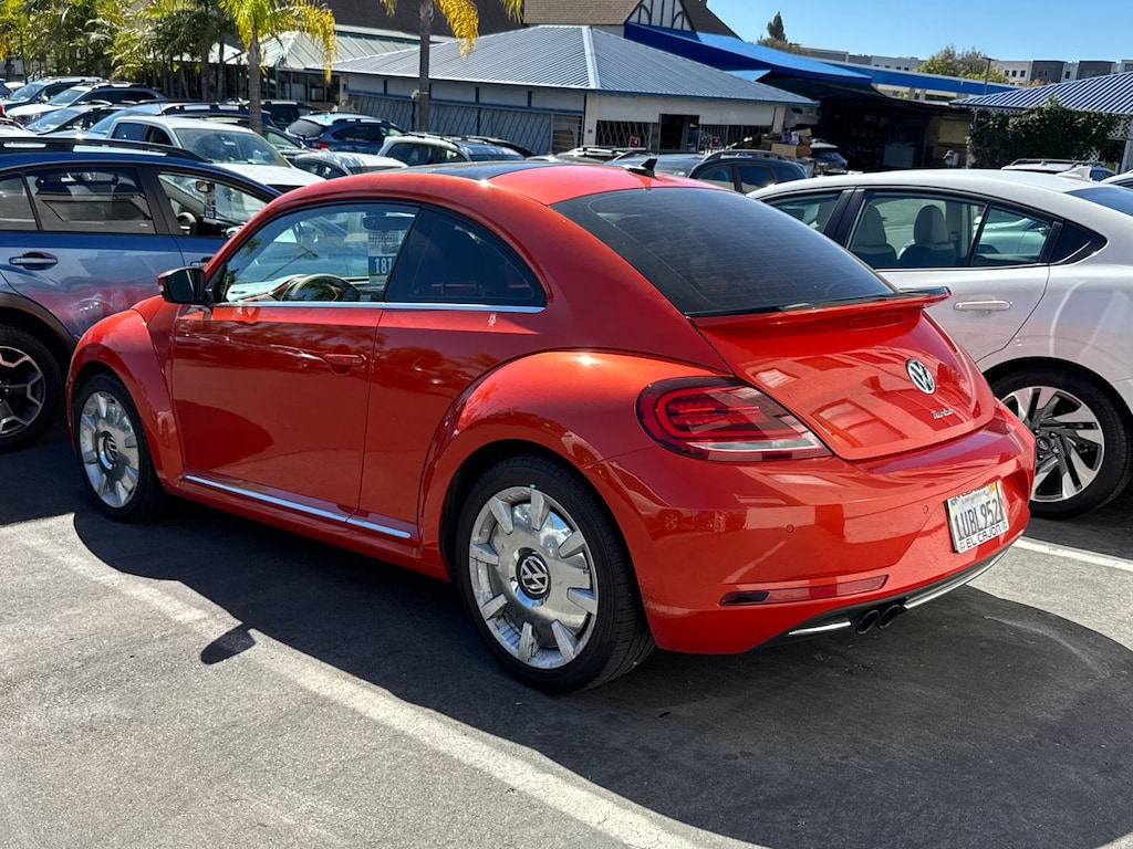 Used 2018 Volkswagen Beetle 2.0T SE Hatchback