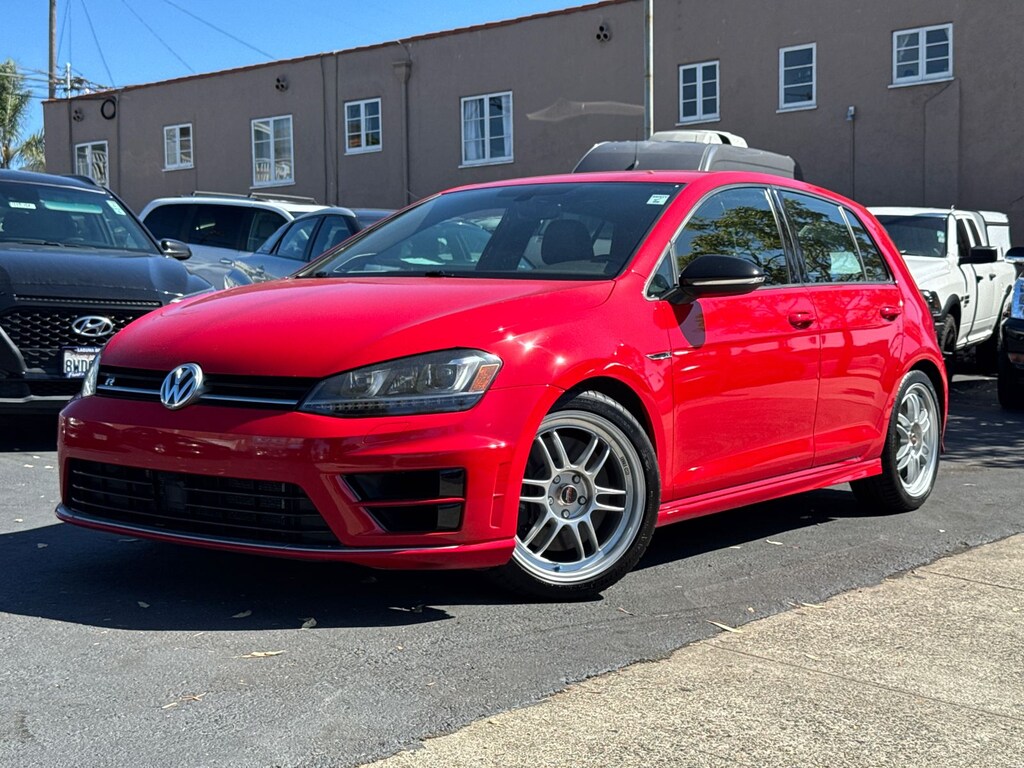 Used 2017 Volkswagen Golf R Base Hatchback