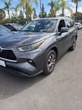 2022 Toyota Highlander XLE SUV