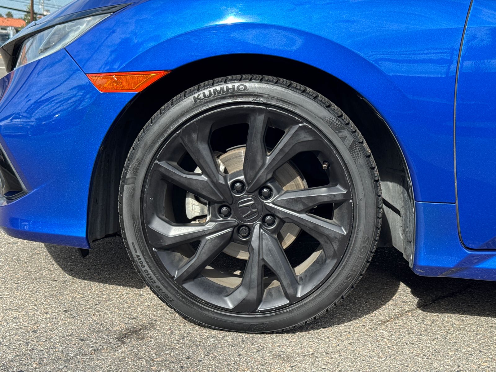 2019 Honda Civic Sport photo 2