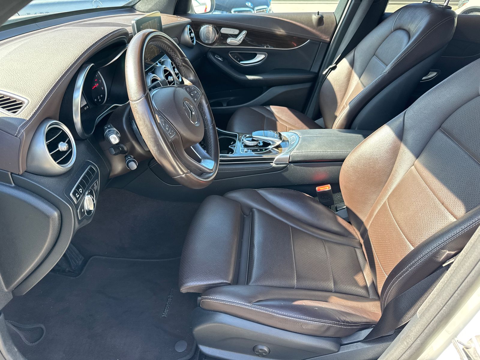 2017 Mercedes-Benz GLC GLC300 - Photo 14