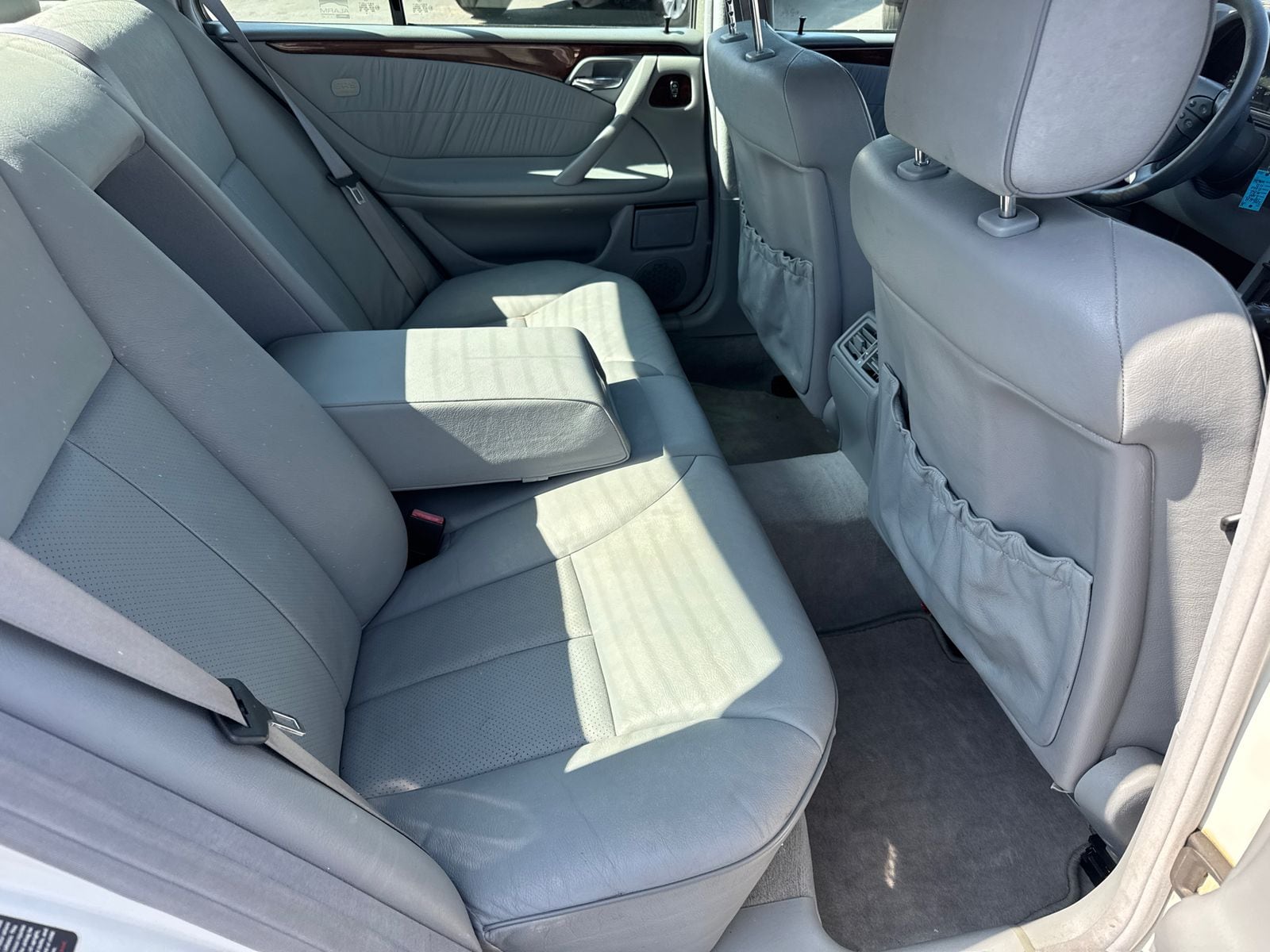 2000 Mercedes-Benz E-Class E320 Sedan - Photo 10