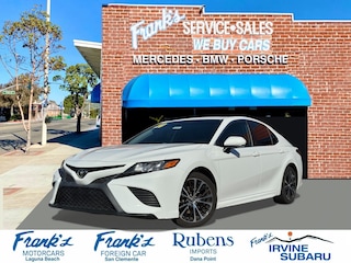 2020 Toyota Camry SE Sedan