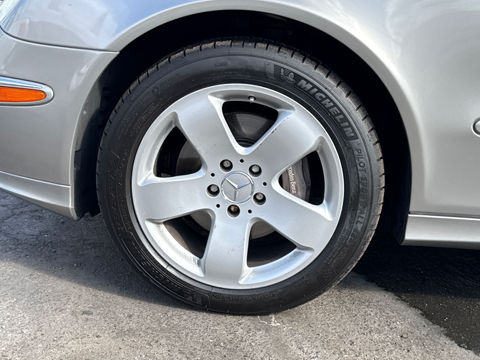 2004 Mercedes Benz E 500 photo 4