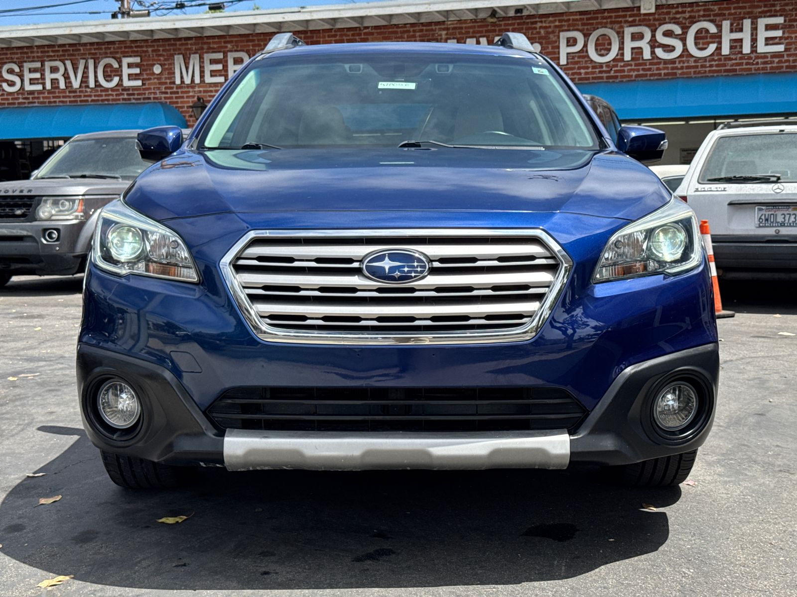 2017 Subaru Outback 3.6R photo 2