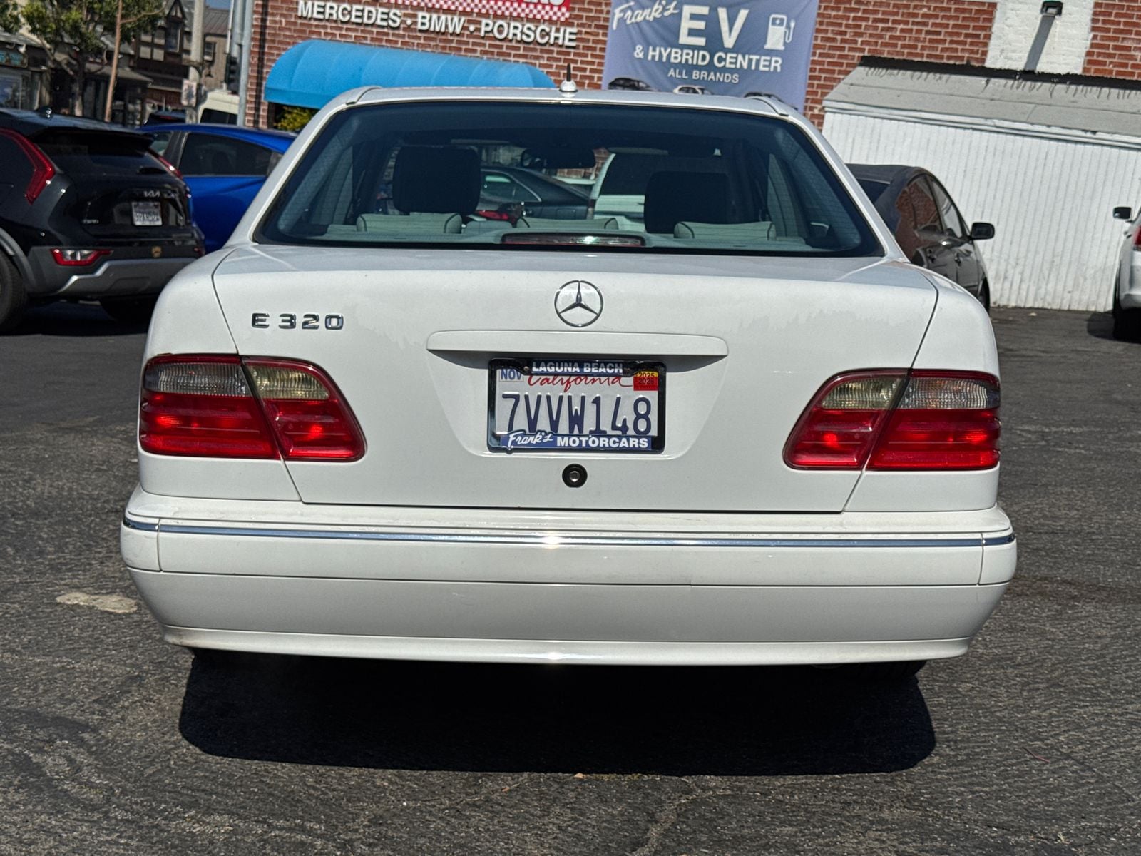 2000 Mercedes-Benz E-Class E320 Sedan - Photo 7