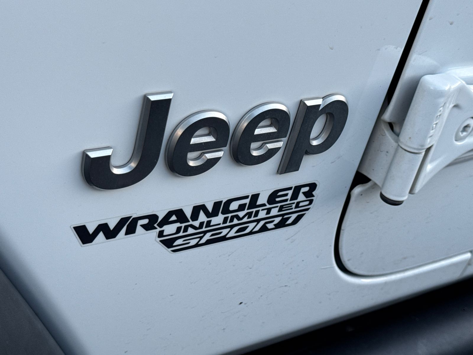 2018 Jeep Wrangler Unlimited Sport S photo 3