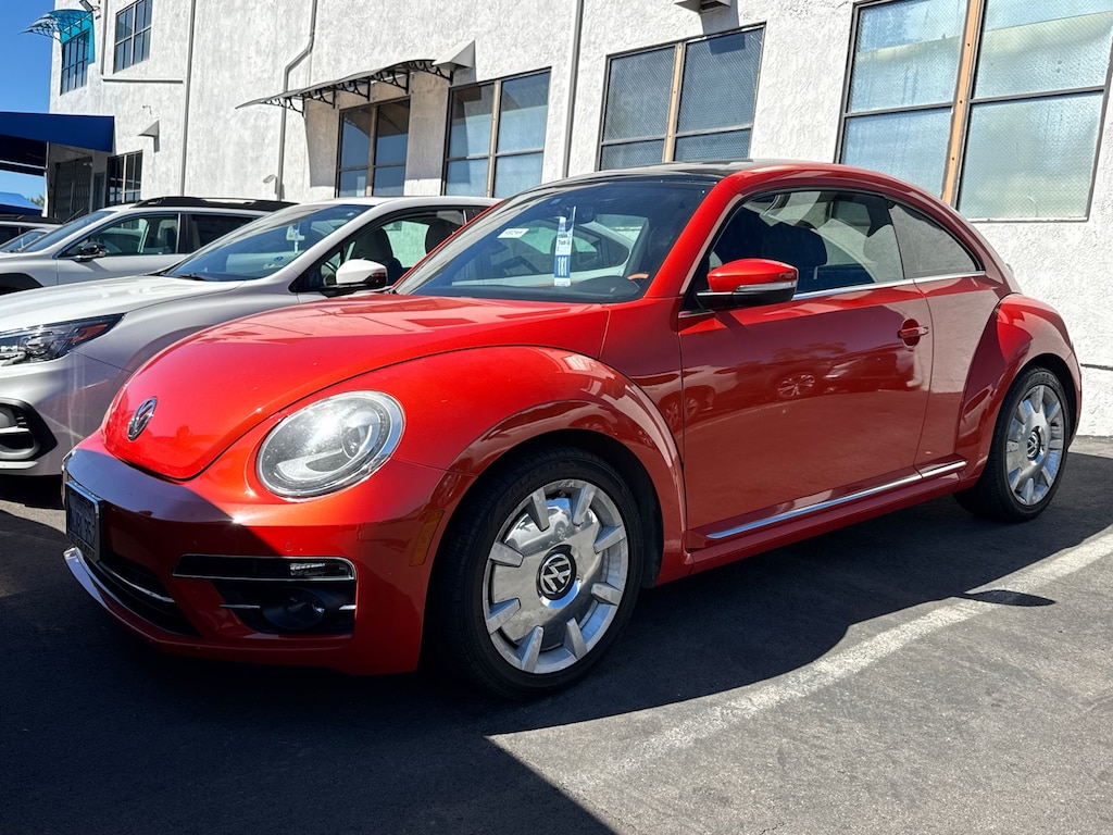Used 2018 Volkswagen Beetle 2.0T SE Hatchback