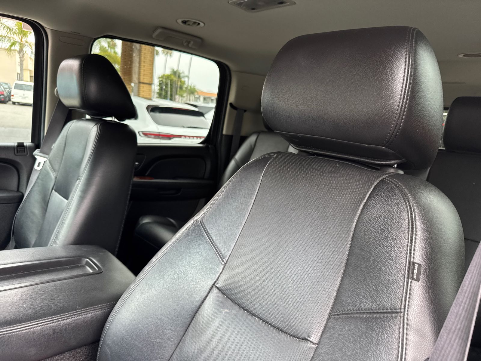 2013 Chevrolet Suburban LTZ - Photo 15