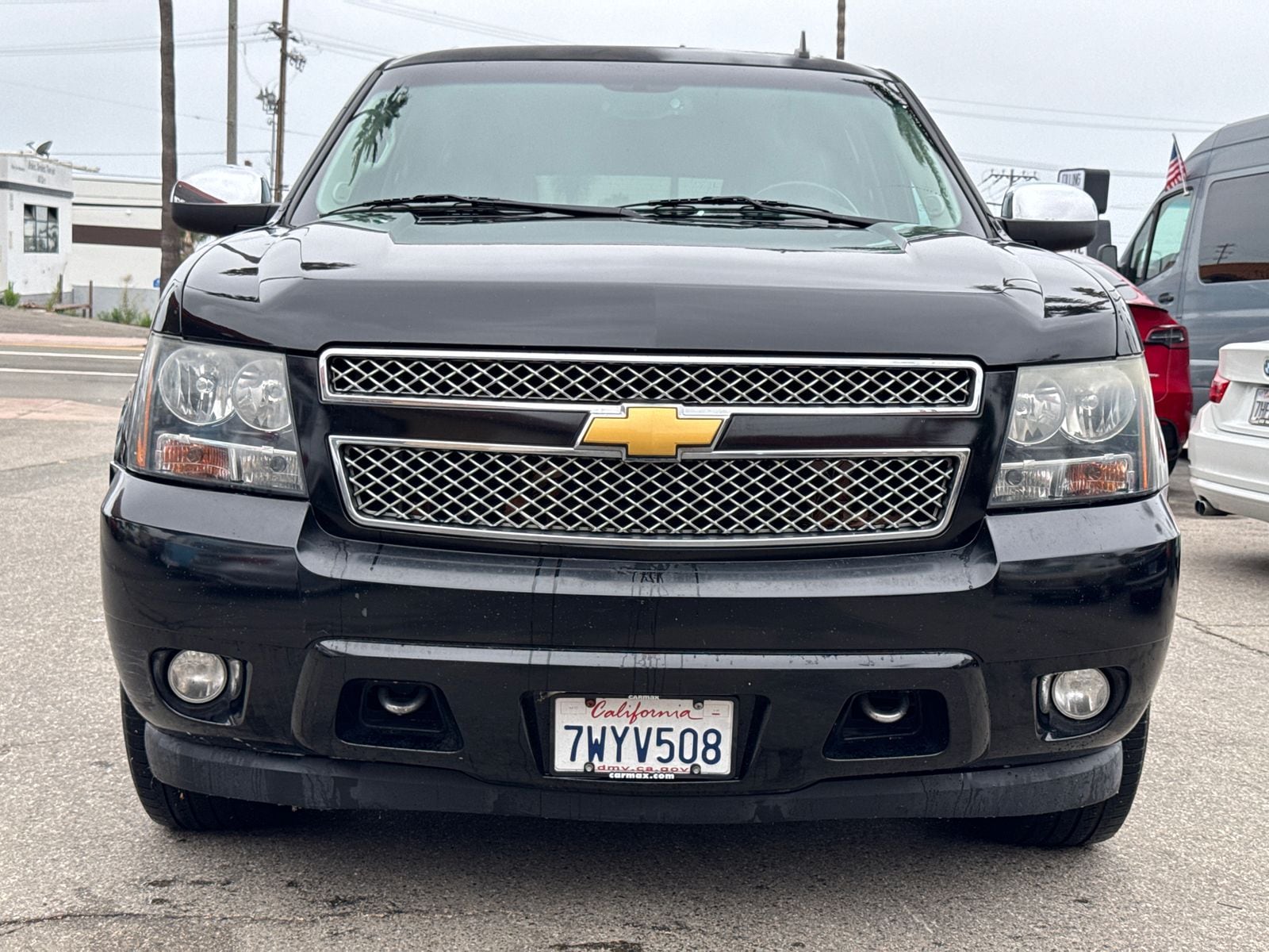 2013 Chevrolet Suburban LTZ - Photo 3