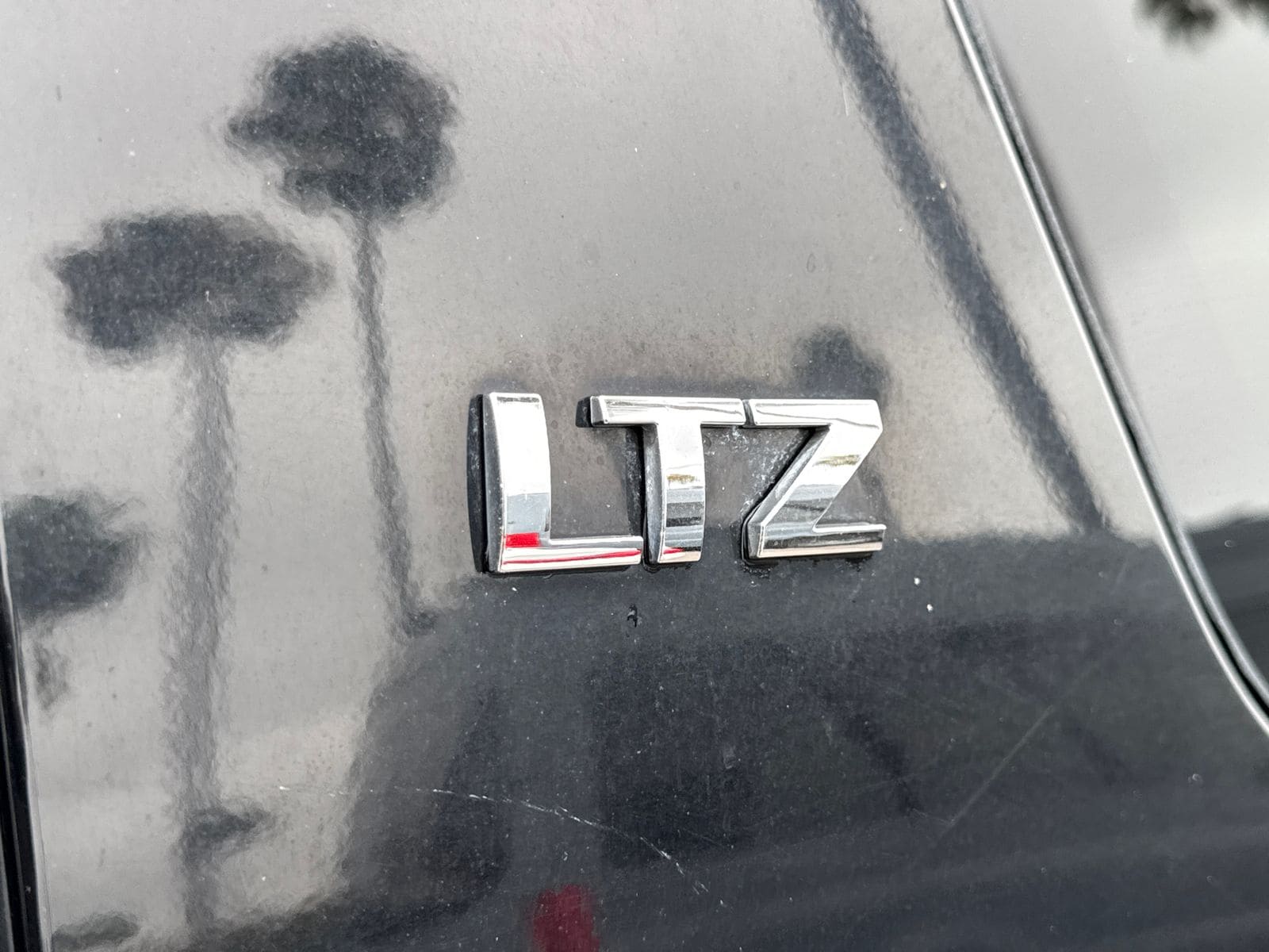 2013 Chevrolet Suburban LTZ - Photo 6