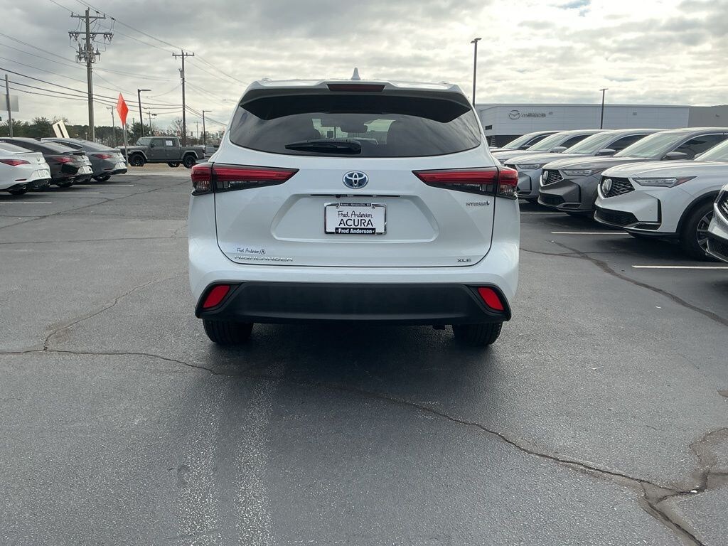 Used 2022 Toyota Highlander Hybrid XLE SUV