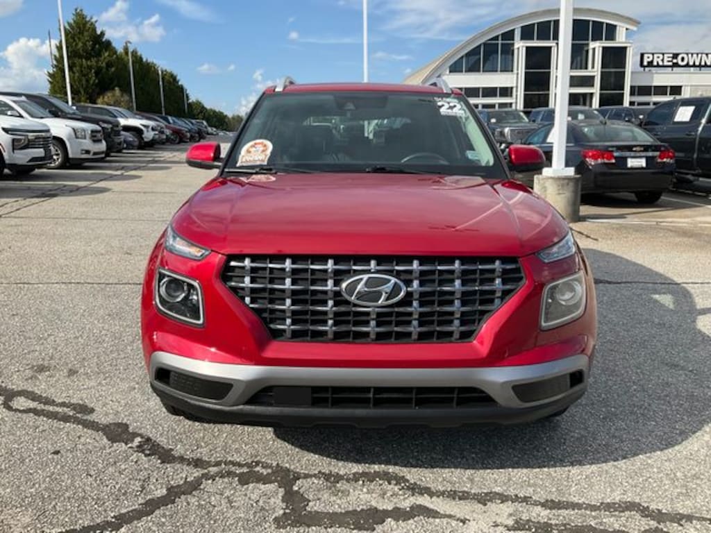 Used 2022 Hyundai Venue Limited SUV