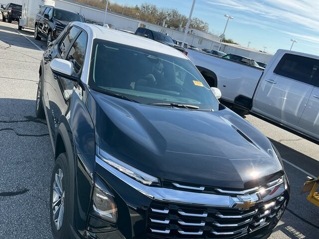 2026 Chevrolet Equinox LT photo 2