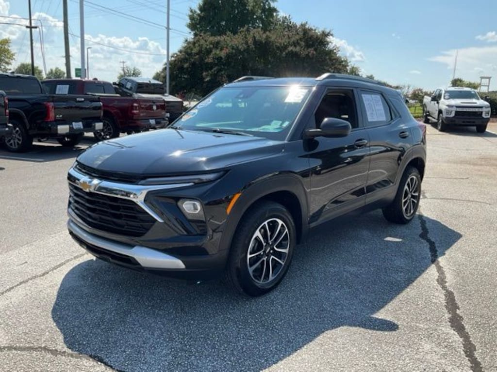 Used 2025 Chevrolet Trailblazer LT SUV