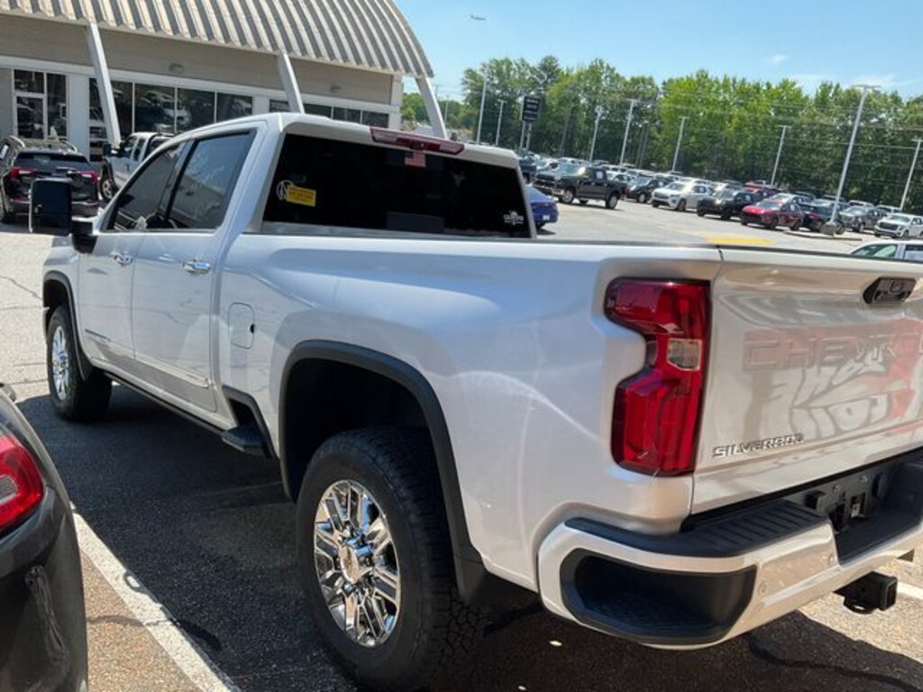 Used 2024 Chevrolet Silverado 2500HD High Country Truck