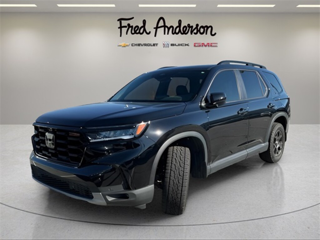Used 2024 Honda Pilot TrailSport SUV