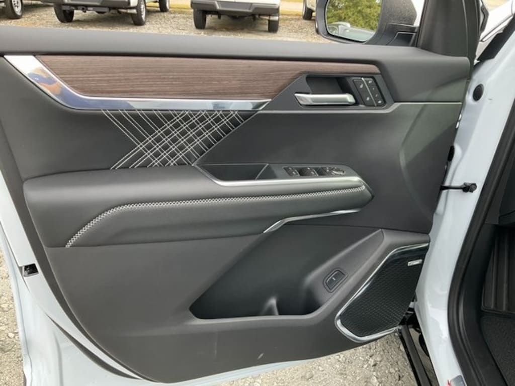 New 2026 GMC Acadia Denali SUV