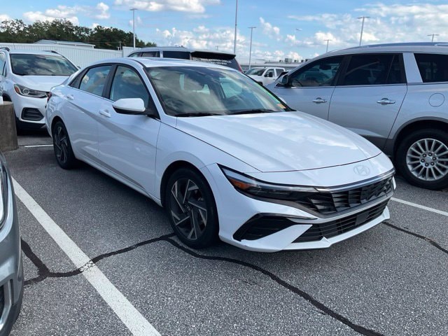 2025 Hyundai Elantra SEL