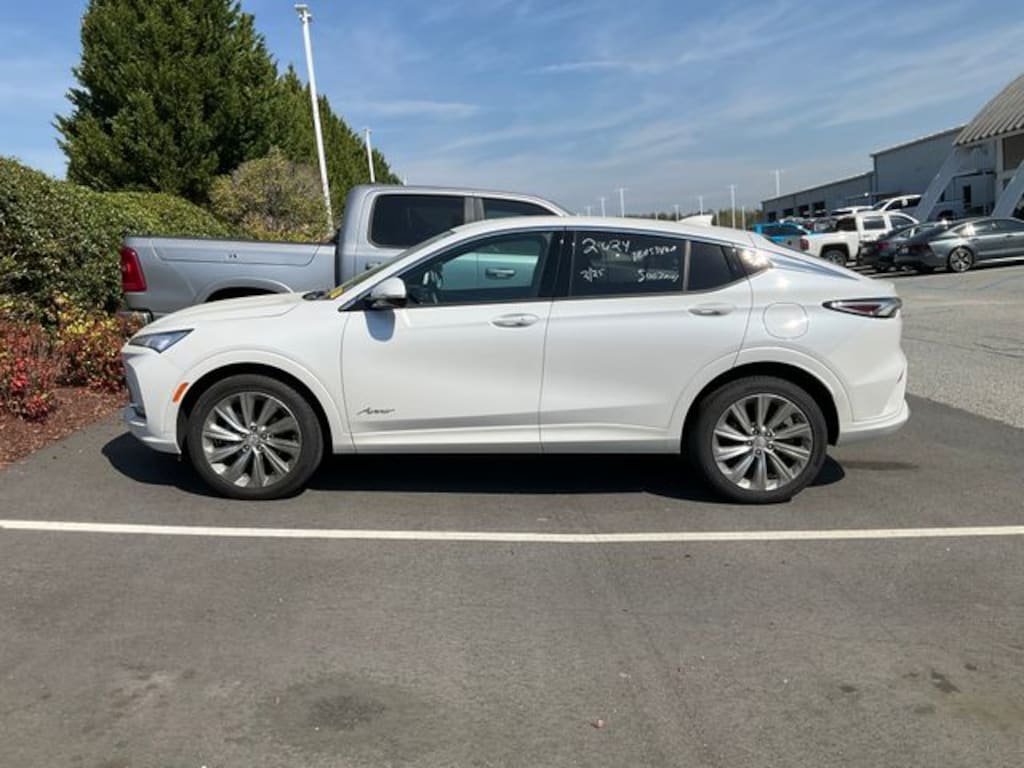 Used 2024 Buick Envista Avenir SUV